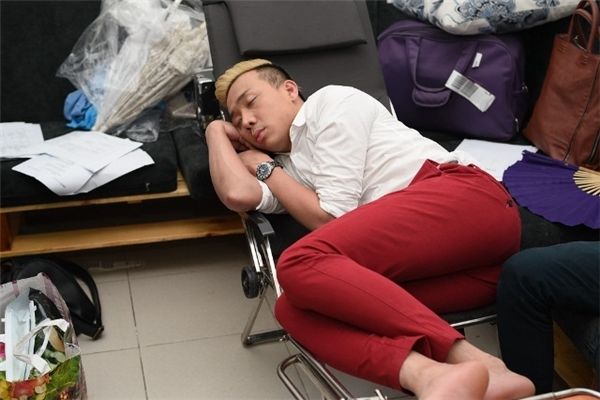 Sao Việt và cái giá của sự nổi tiếng vì làm việc quá sức