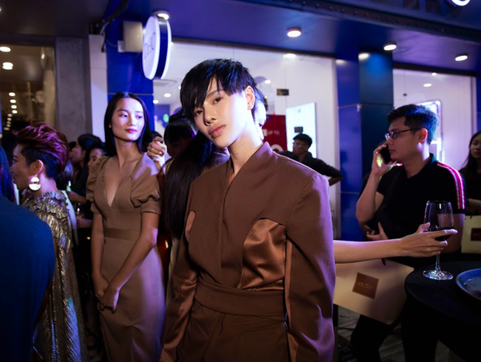 Dàn Next Top Model quẩy mừng Hà Kino, Rima Thanh Vy làm bà chủ