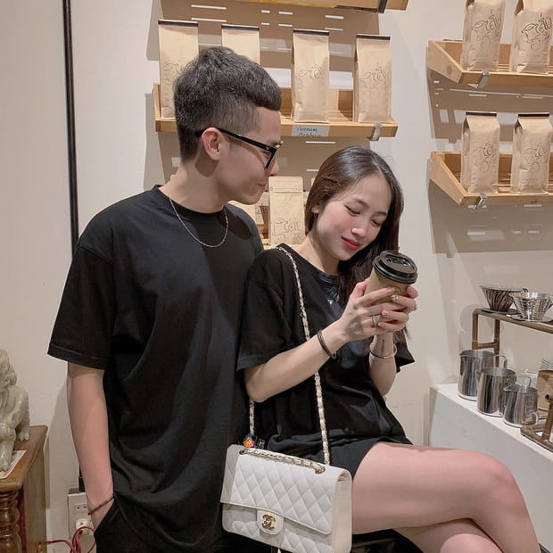 Đẳng cấp rich kid của ái nữ Minh Nhựa: Mang thai vẫn mê khoe túi hiệu