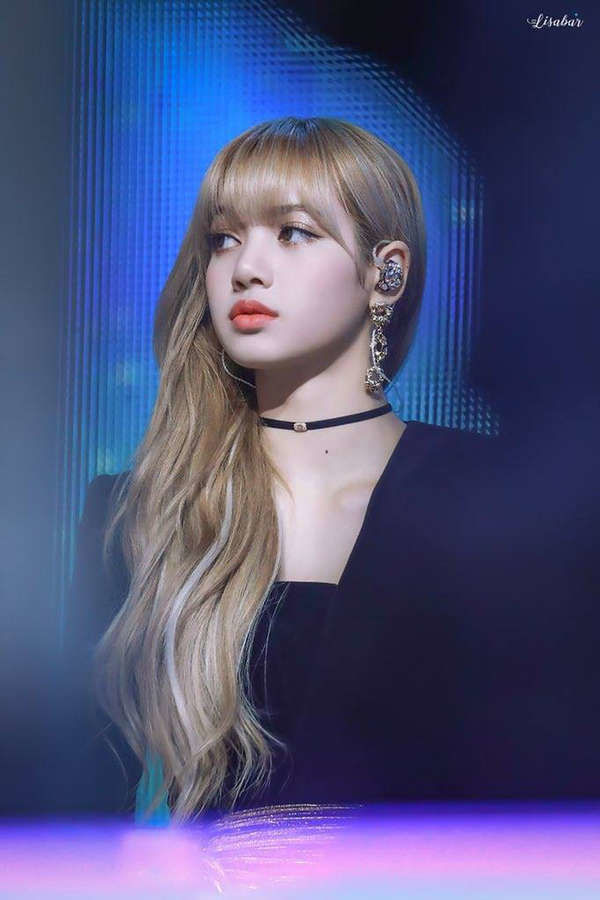 Đẹp là thế nhưng Lisa (BLACKPINK) lại bị netizen xứ Trung chê kém sắc