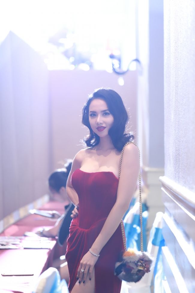 Đọ độ gợi cảm của những mỹ nhân tuổi Tý làng giải trí Việt