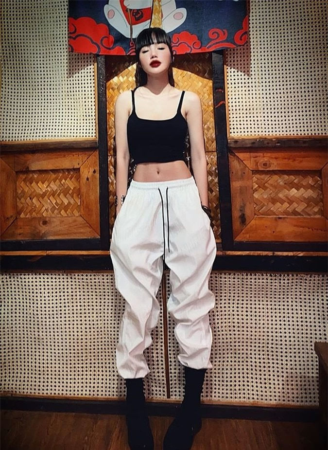 Eo chỉ 54-55cm, Elly Trần và dàn mỹ nhân tích cực diện áo croptop
