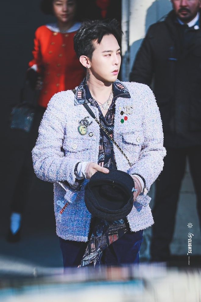 G-Dragon và 4 sao nam Hàn có sở thích đeo túi nữ nhưng vẫn chất ngầu