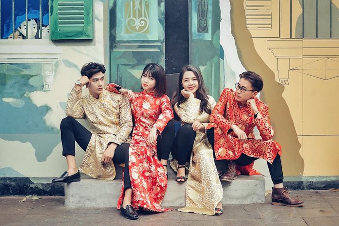 Gợi ý để trở thành quý cô lắm chiêu khi chụp ảnh với áo dài Tết