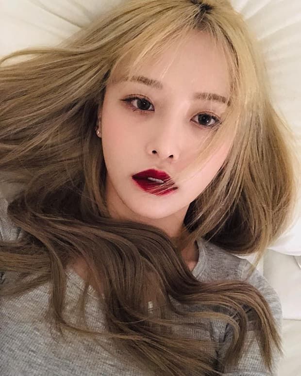 Gợi ý make up cho mùa lễ hội sắp tới: “Ăn gian tuổi” bằng tone cam đất