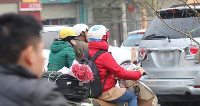 Hành trang lên thành phố ngày đầu năm của CĐM: Va li chất đầy đồ ăn