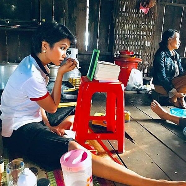 H’Hen Niê để lộ nhà riêng to đẹp khi khoe cảnh đón Tết cùng gia đình