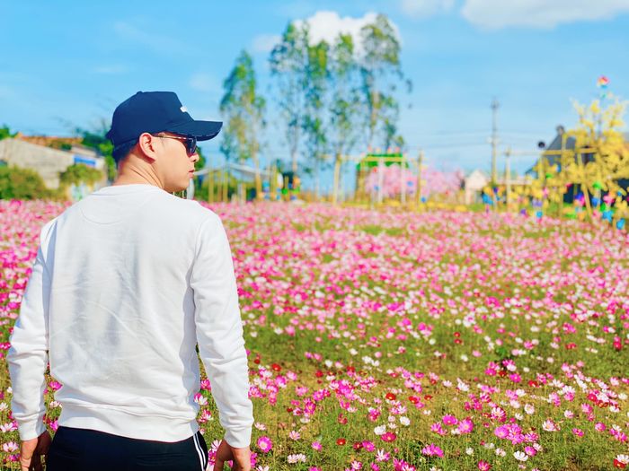 Hồ Quang Hiếu chụp ảnh chào xuân cực đáng yêu, tiết lộ MV mới
