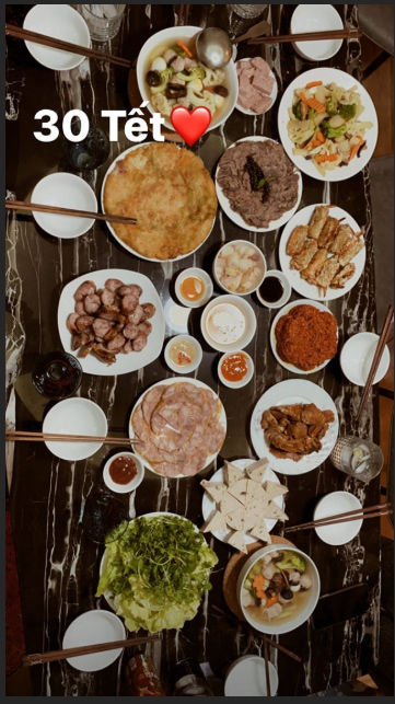 Khoảnh khắc đẹp của sao Việt ngày Tết: Tiên Nguyễn, Ngọc Thảo du xuân