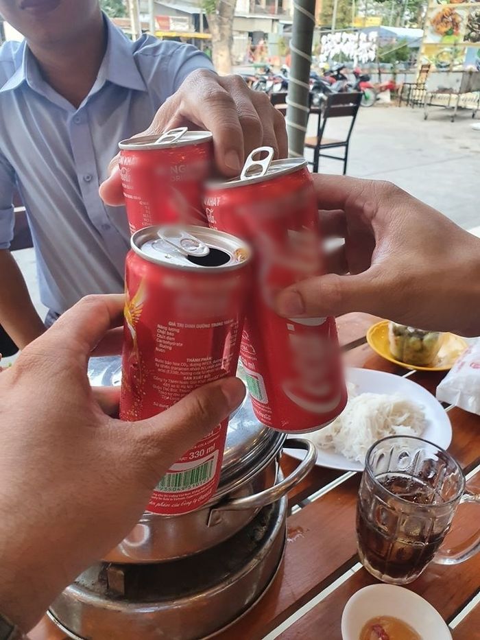 Khách nhậu giảm, quán xá vắng như chùa Bà Đanh