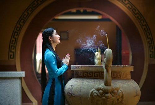 Quan niệm người xưa: Không muốn tiêu tài khí, đi chùa chớ dại cầu may