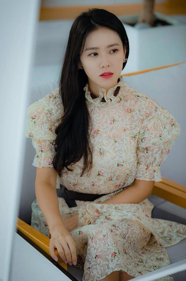 Kiểu tóc “bao đẹp” của Son Ye Jin trong phim mới: Tóc tết hút mắt nhất