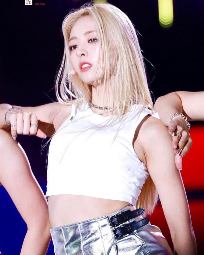 Kiểu tóc của các nữ visual Kpop: Solar nổi bật, Tzuyu, Nancy xinh xắn