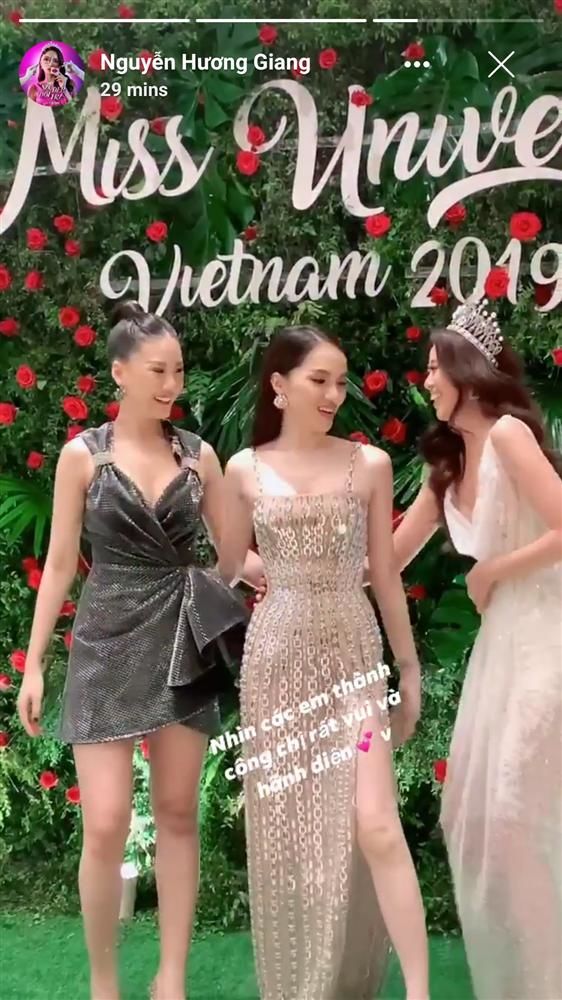 Màn đọ sắc một 9 một 10 của Hương Giang và Khánh Vân