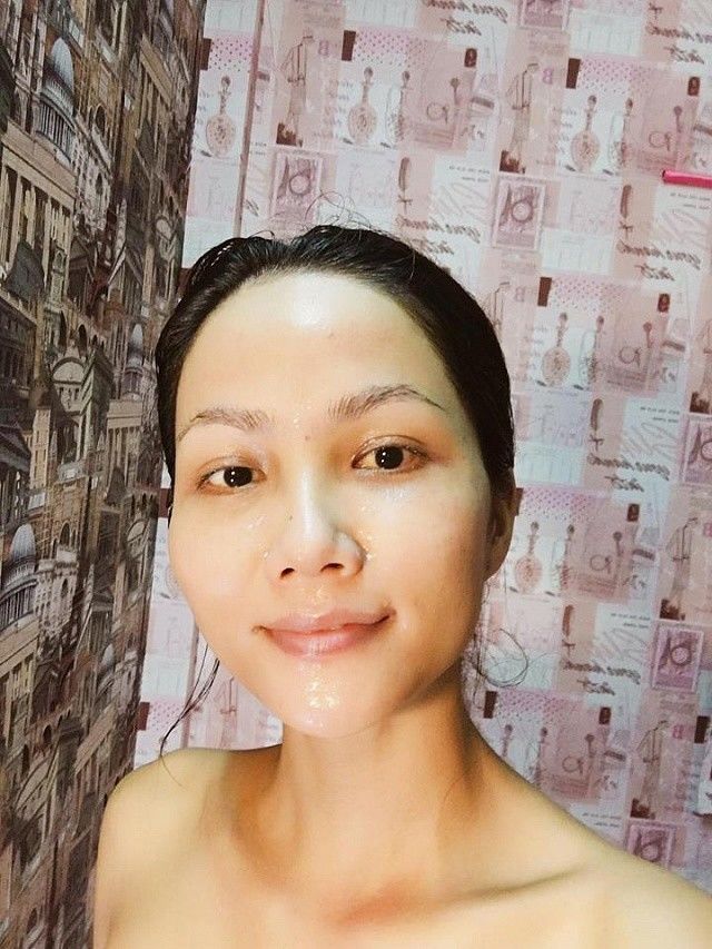 Mặt mộc 100% của Hoa hậu Việt: Tiểu Vy đẹp từng chi tiết