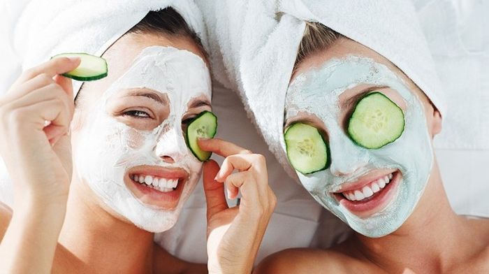 Loại bỏ mụn đầu đen với mặt nạ chanh mật ong, lòng trắng trứng