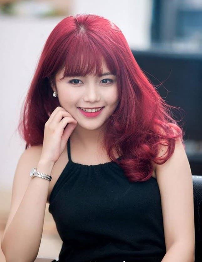 Màu tóc “chân ái” giúp da sáng bật tông đón Tết: Nhất là nâu hạt dẻ