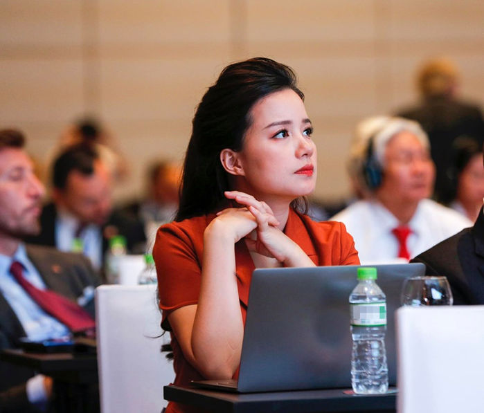 MC Minh Trang lo lắng: Đừng để con trẻ đón xuân với smartphone