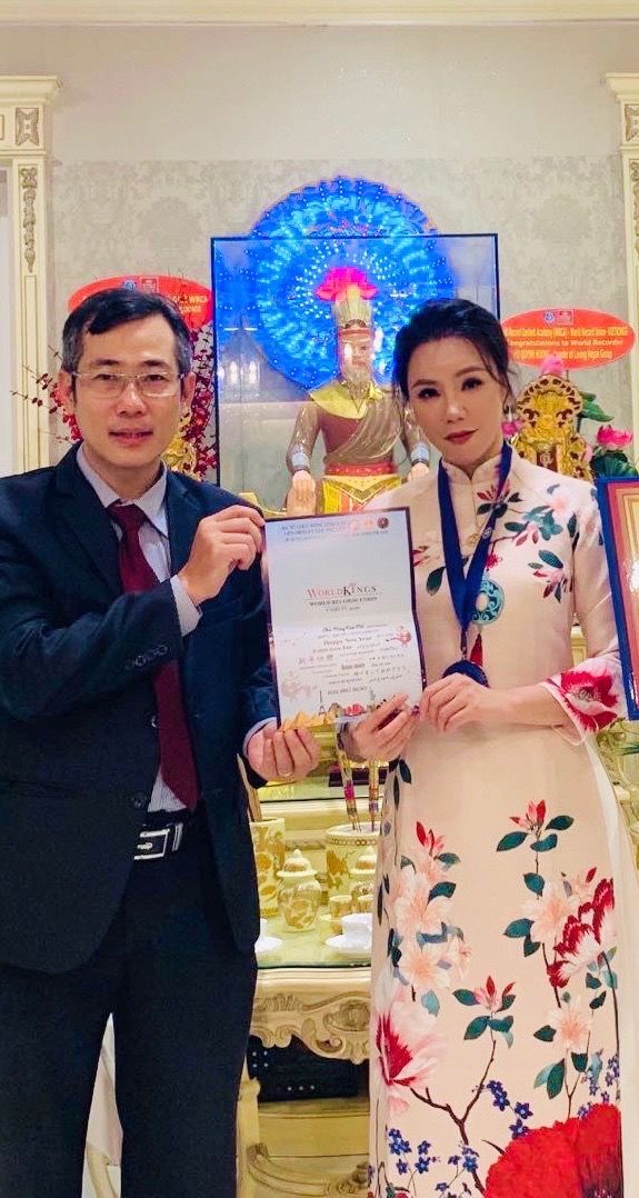 Hồ Quỳnh Hương được báo chí quốc tế tung hô khiến CĐM ngưỡng mộ