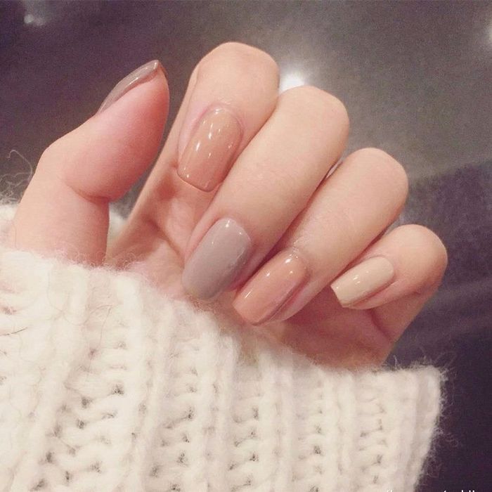 Xu hướng nail năm 2020: Sơn màu cầu vồng, họa tiết galaxy hợp mốt