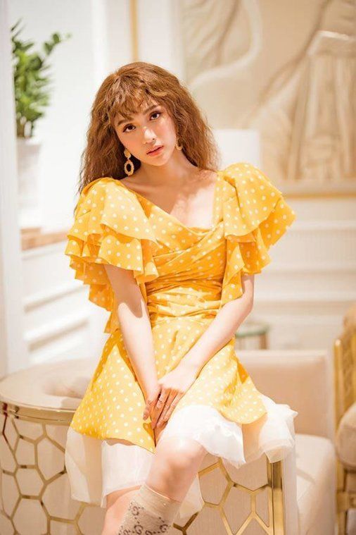 Mỹ nhân Việt với tóc xù mì: H’Hen Niê cá tính, Hương Giang ngây thơ
