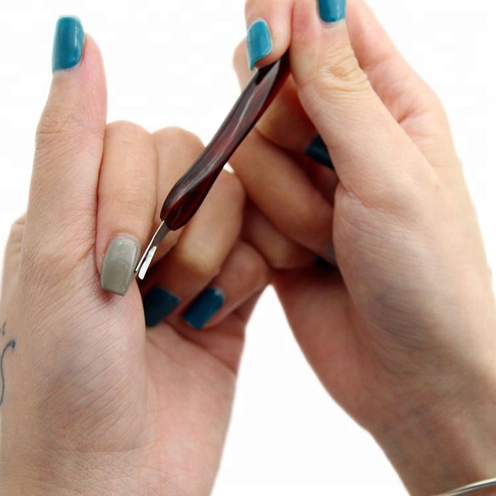 Epoch Times: Không tẩy lông trước khi làm nail, sơn móng dễ bị mụn cóc