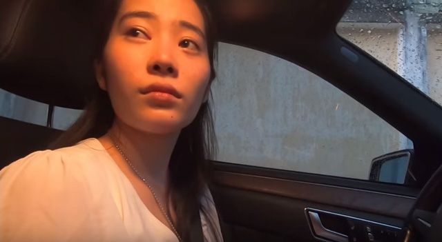 Nam Em livestream khóc kể khổ: Con gái đâu ai có thể mãi gắng gượng