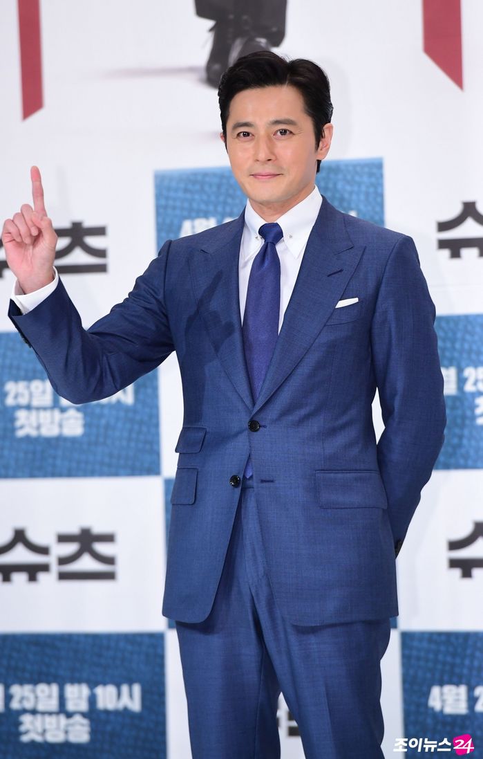Netizen Hàn gay gắt bỏ phiếu Jang Dong Gun, Joo Jin Mo rời khỏi Kbiz