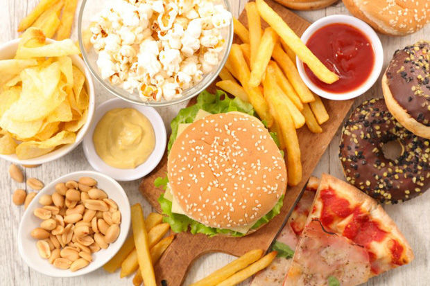 Bí mật của cửa hàng đồ ăn nhanh: salad khá béo, vòi nước ngọt siêu bẩn