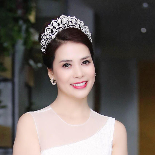 Ngắm nhìn nhan sắc của Á hậu âm thầm hẹn hò với Chí Trung