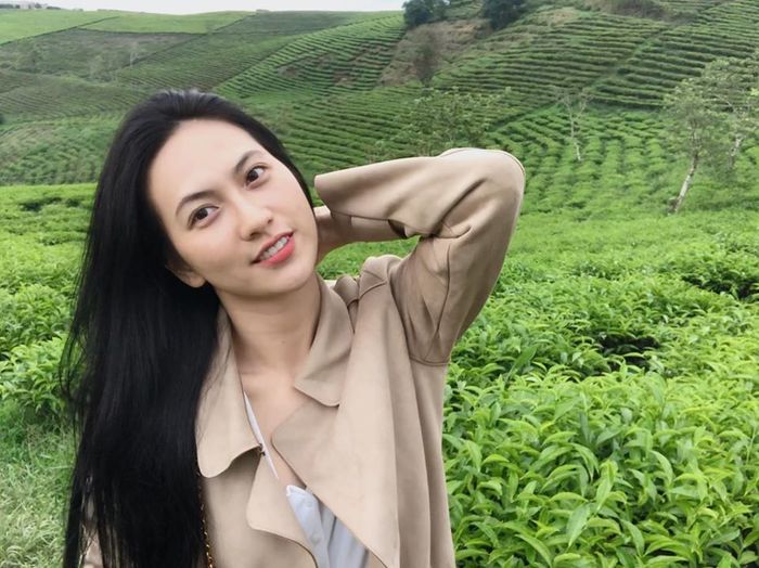 Ngọc nữ mặt mộc Phương Anh Đào lại hoá gái Tây mắt sắc, môi trầm