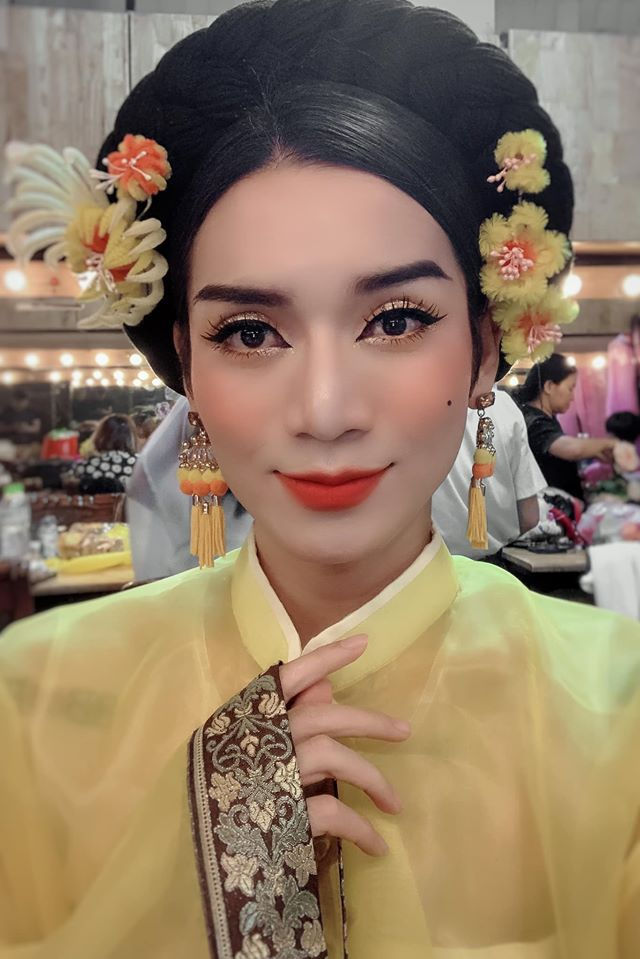 Ảnh hot sao Việt: Ngọc Trinh với áo dài thướt tha, Lệ Quyên khoe eo 59