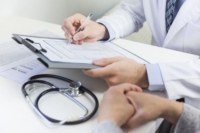 Người lớn tuổi cần chú ý vì là đối tượng dễ mắc phải virus Corona