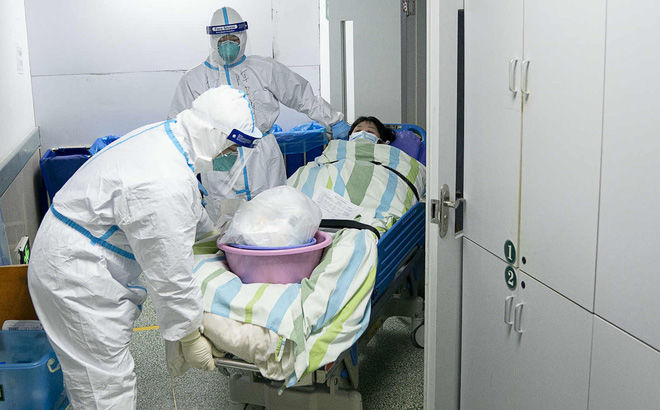 Người lớn tuổi cần chú ý vì là đối tượng dễ mắc phải virus Corona