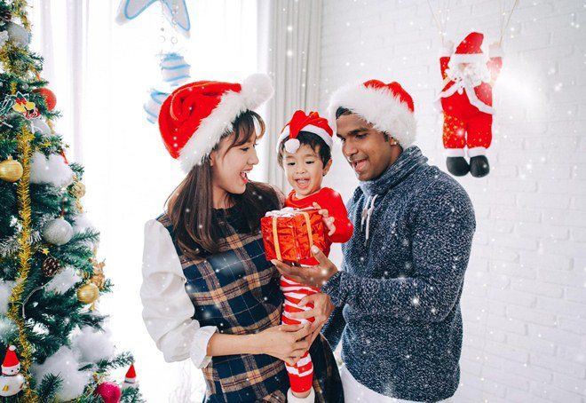 Nhóc tỳ con lai nhà sao Việt: Con gái Lan Phương xinh xắn, đáng yêu