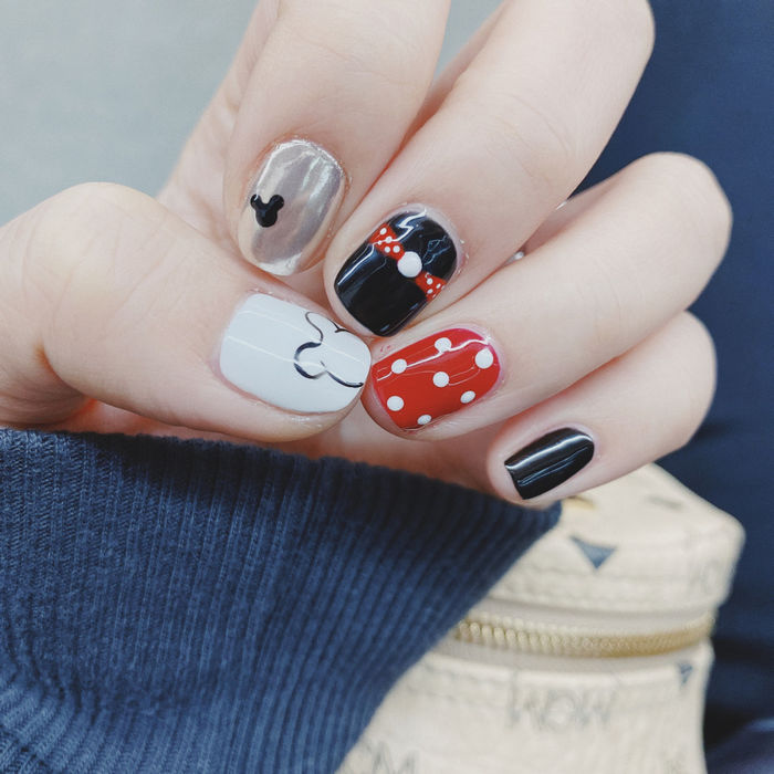 Những mẫu nail sang chảnh giúp nàng xinh lung linh trong ngày Tết