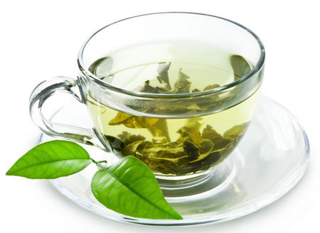 Uống nước nho khô, mật ong vào buổi sáng giúp đào thải độc tố, mịn da