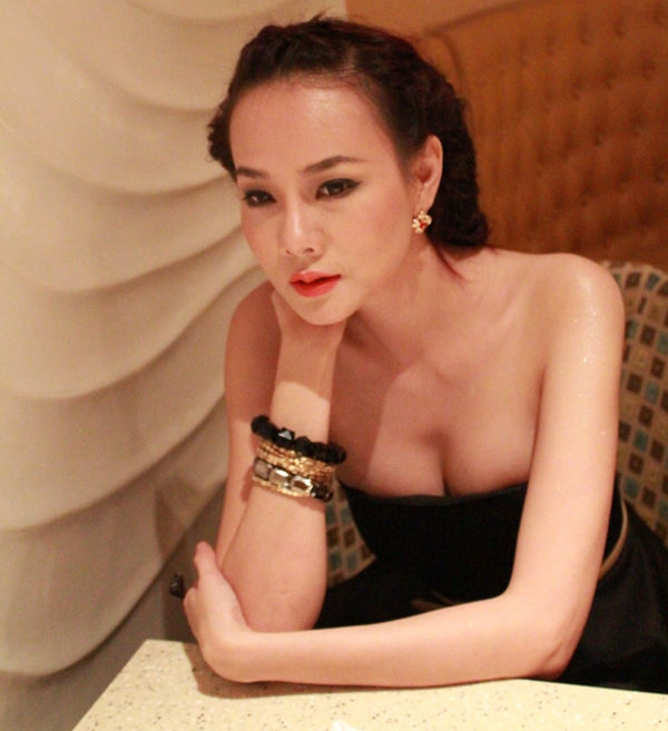 Phản ứng của mỹ nhân showbiz Việt với việc chồng ngoại tình