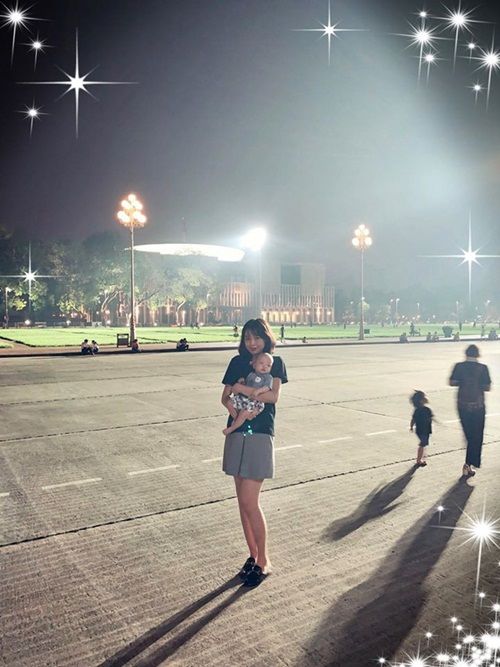  Chuyện về cô vợ trẻ kín tiếng của người đàn ông thời sự Quang Minh 
