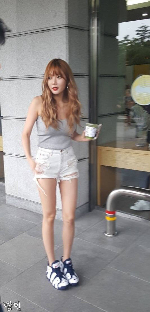 Sao Kbiz qua camera chụp vội: Jisoo, Yoona vẫn xứng đẳng cấp nữ thần