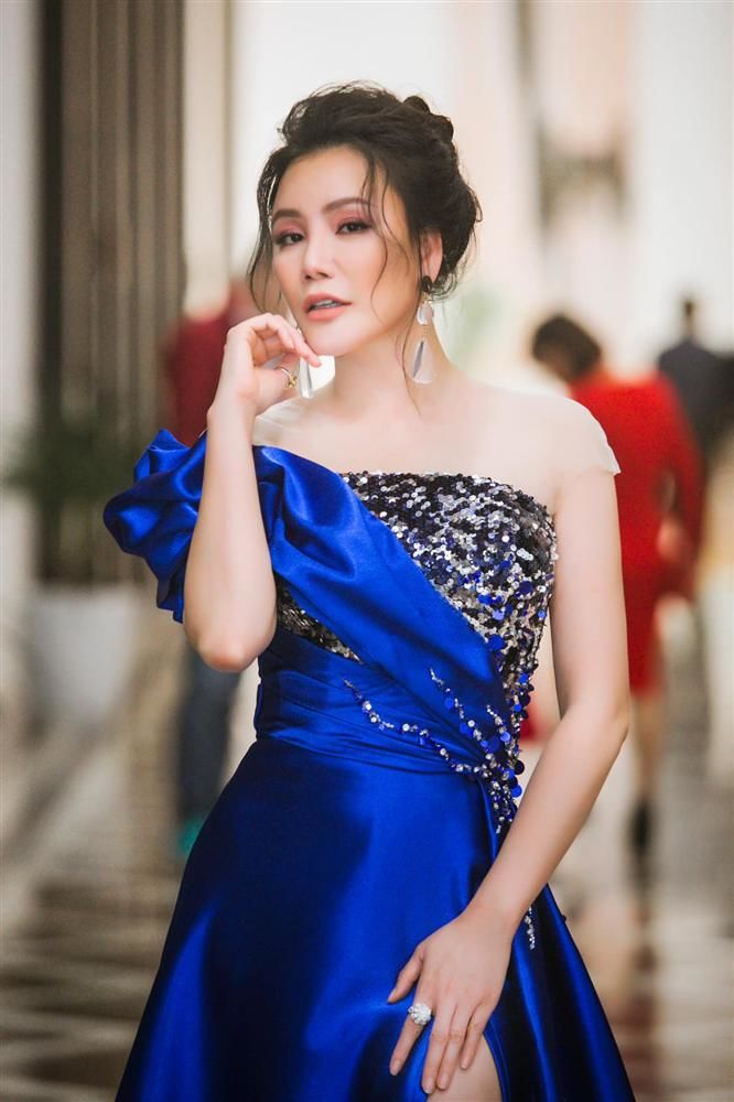 Sự cố làm đẹp của sao Việt: Hồ Quỳnh Hương hối hận khi xài kem trộn