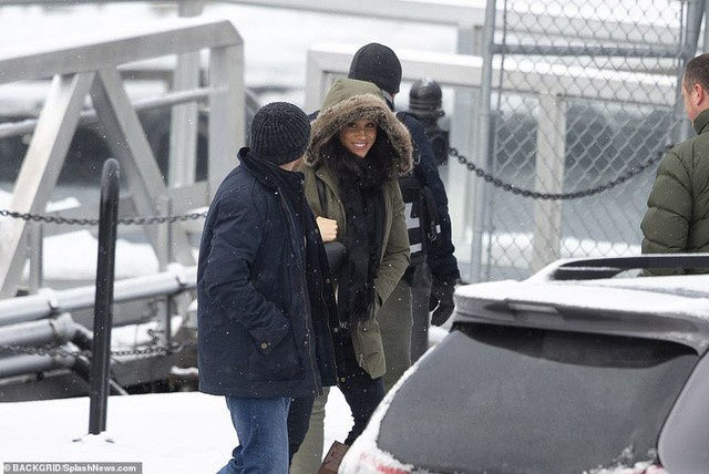 Sau khi rời Hoàng gia Anh, Meghan Markle lần đầu lộ diện rất vui vẻ