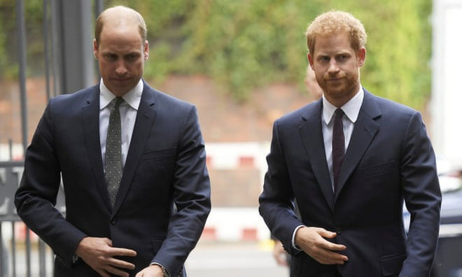 Sau khi rời Hoàng gia Anh, Meghan Markle lần đầu lộ diện rất vui vẻ