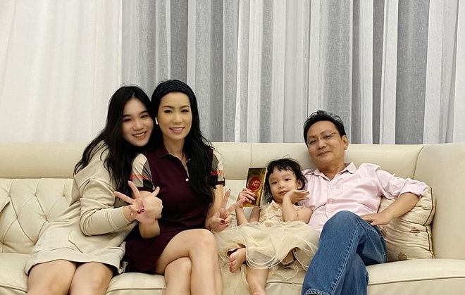 Biệt thự tiền tỷ sao Việt: nội thất sang trọng, có sân vườn, hồ bơi