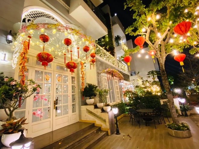 Biệt thự tiền tỷ sao Việt: nội thất sang trọng, có sân vườn, hồ bơi