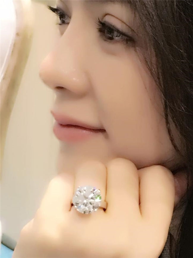 So kè gia tài sưu tầm kim cương của loạt mỹ nhân Vbiz đình đám