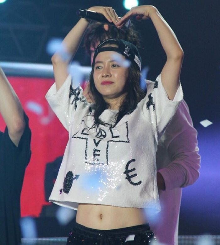 Song Ji Hyo ăn mặc như idol: Fan Đảm bảo làm visual luôn