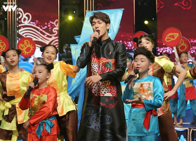 Song Luân hội ngộ Khả Ngân tại sự kiện khiến fan được dịp đẩy thuyền