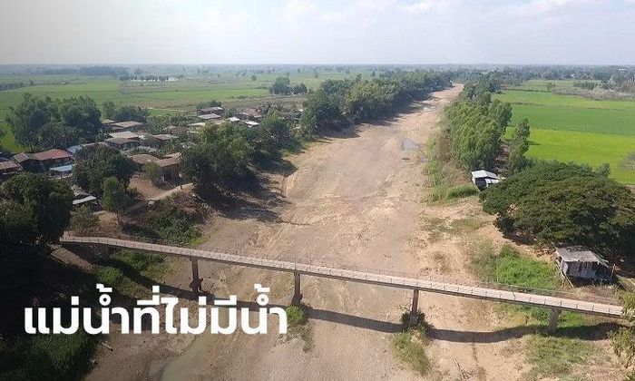Sông Yom ở Thái Lan khô cằn như sa mạc do biến đổi khí hậu