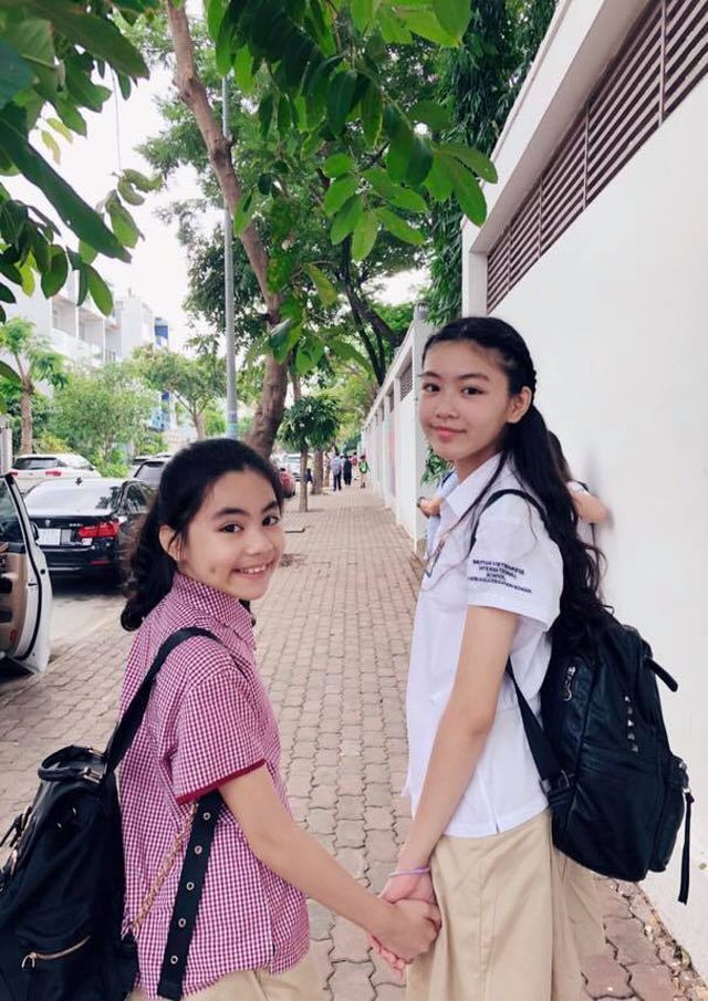 Nhan sắc xinh đẹp của hai cô công chúa nhà MC Quyền Linh